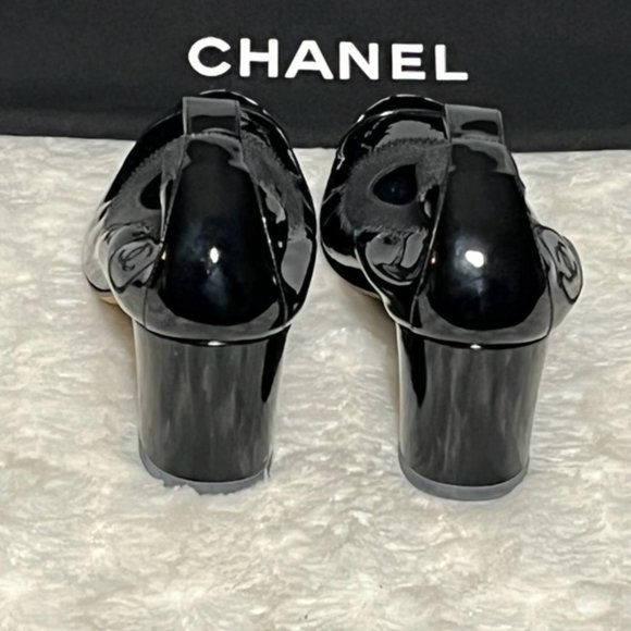 CHANEL Black Patent Leather CC Scrunch Block Heel Pumps EU Size 36, US Size 6 - Picture 4 of 15